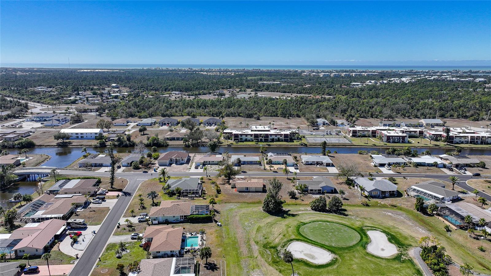 Image 31 of 54 For 60 Rotonda Circle