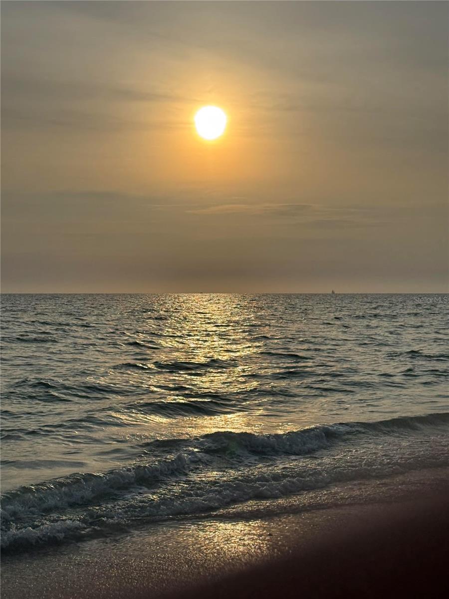 Image 47 of 54 For 60 Rotonda Circle