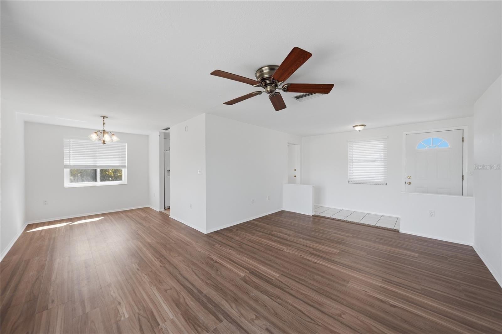 Image 7 of 54 For 60 Rotonda Circle