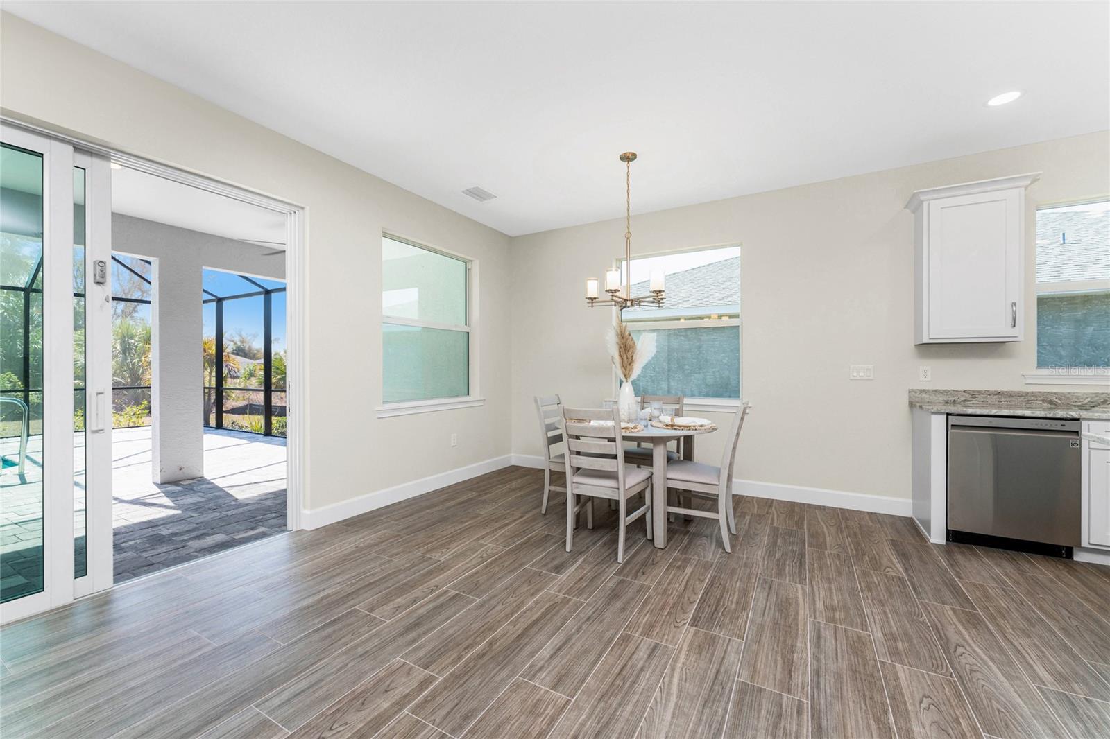 Image 14 of 57 For 399 Sunset Road N