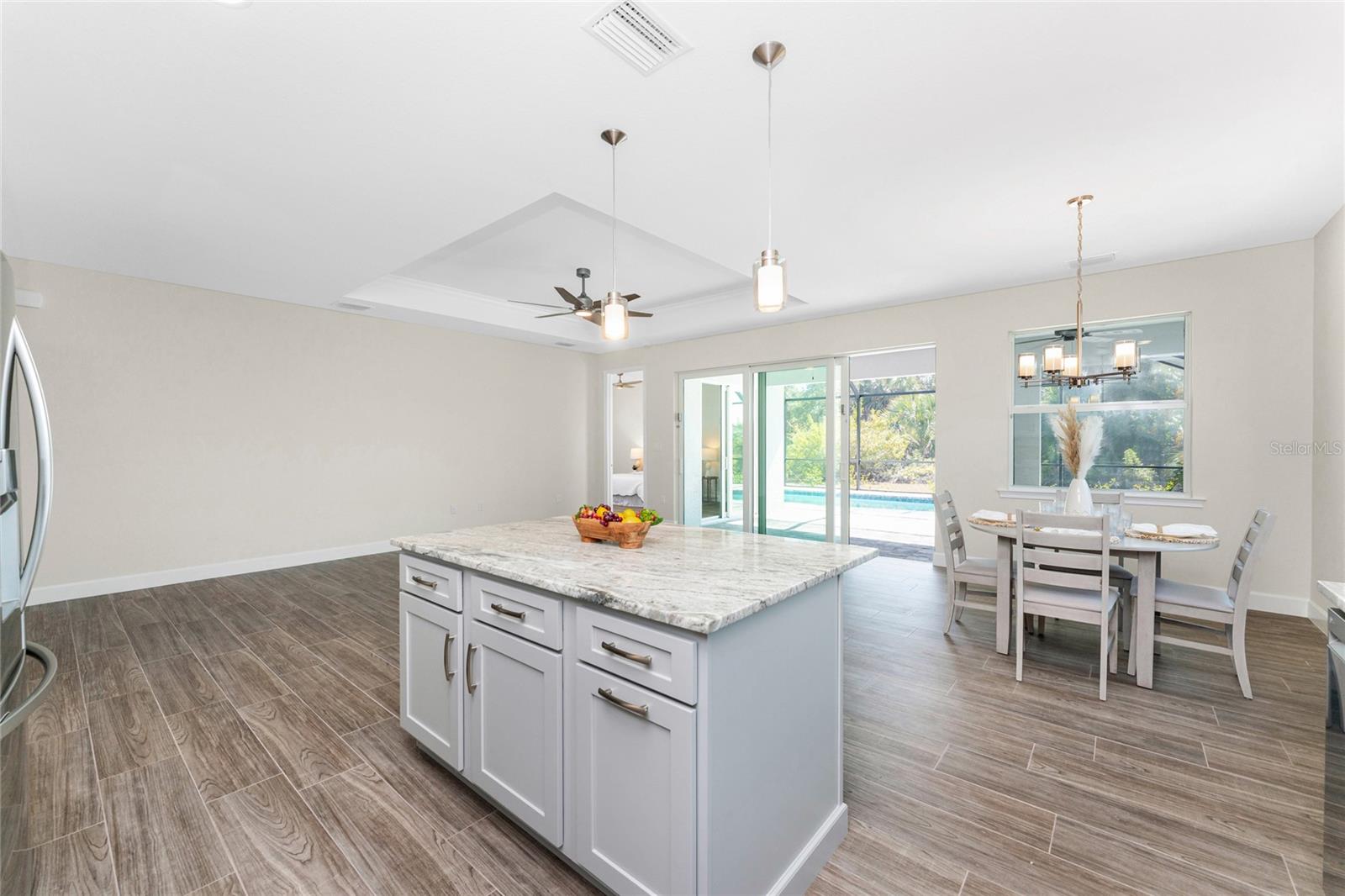 Image 19 of 57 For 399 Sunset Road N