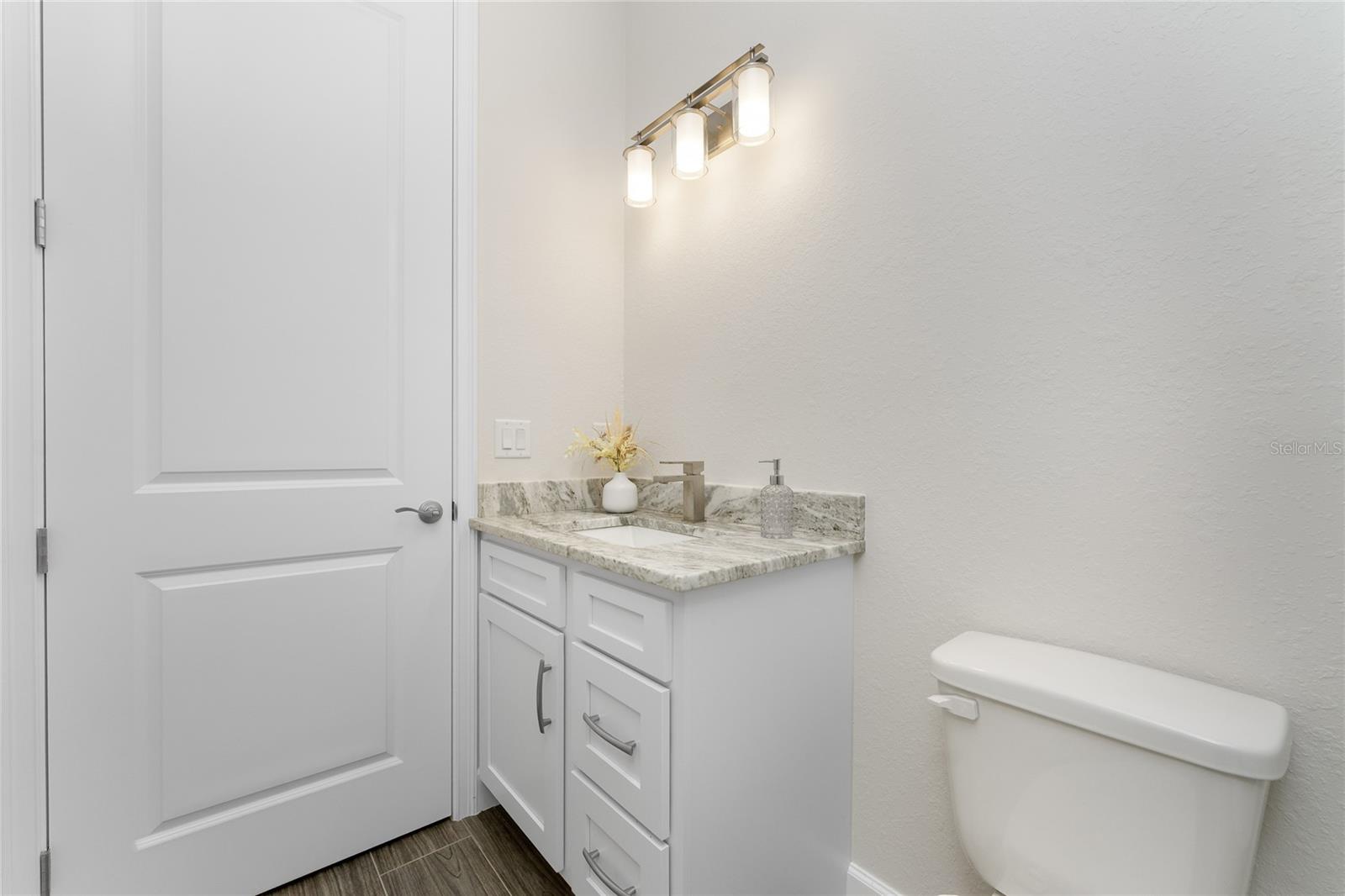 Image 32 of 57 For 399 Sunset Road N