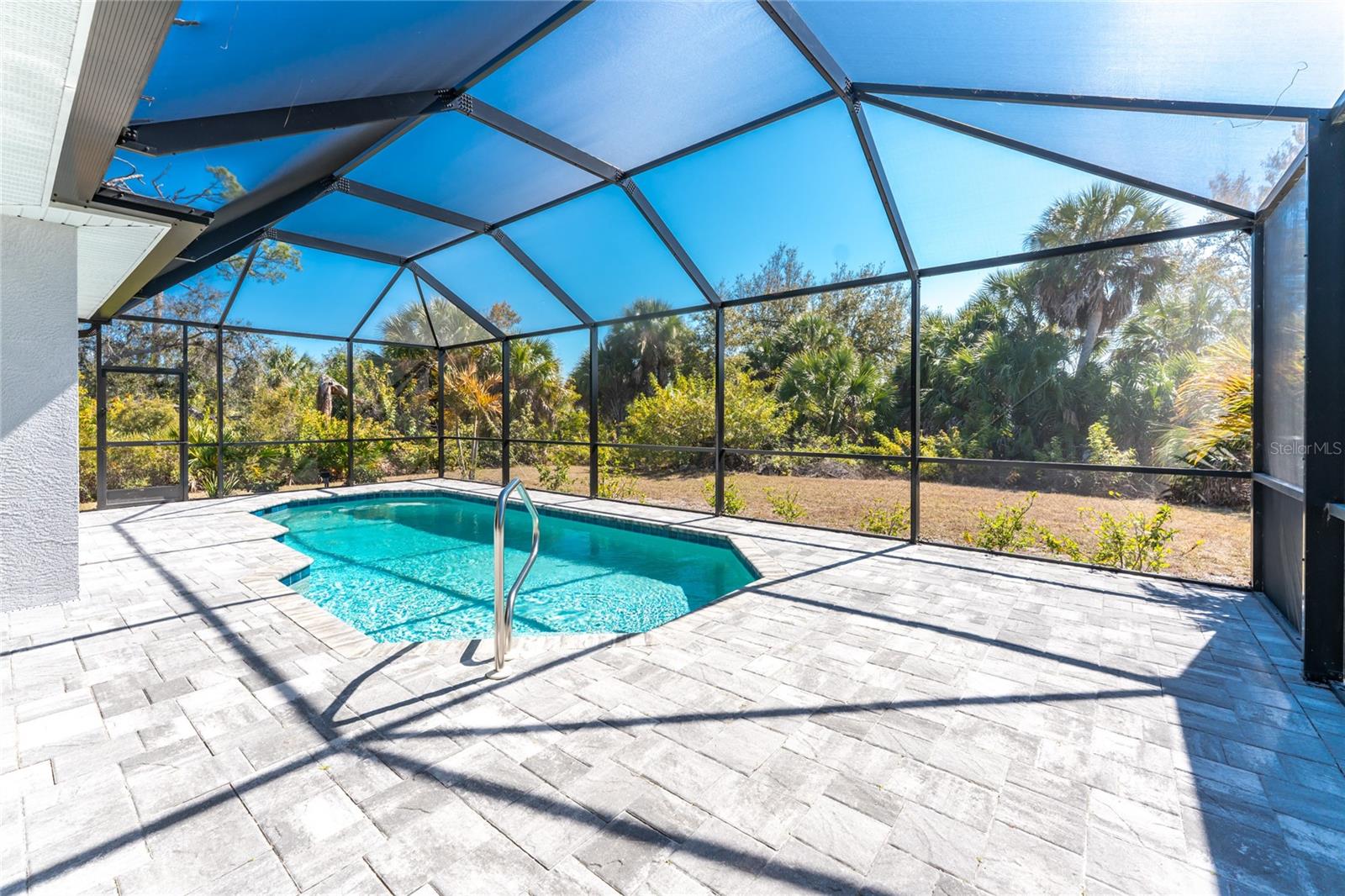 Image 42 of 57 For 399 Sunset Road N