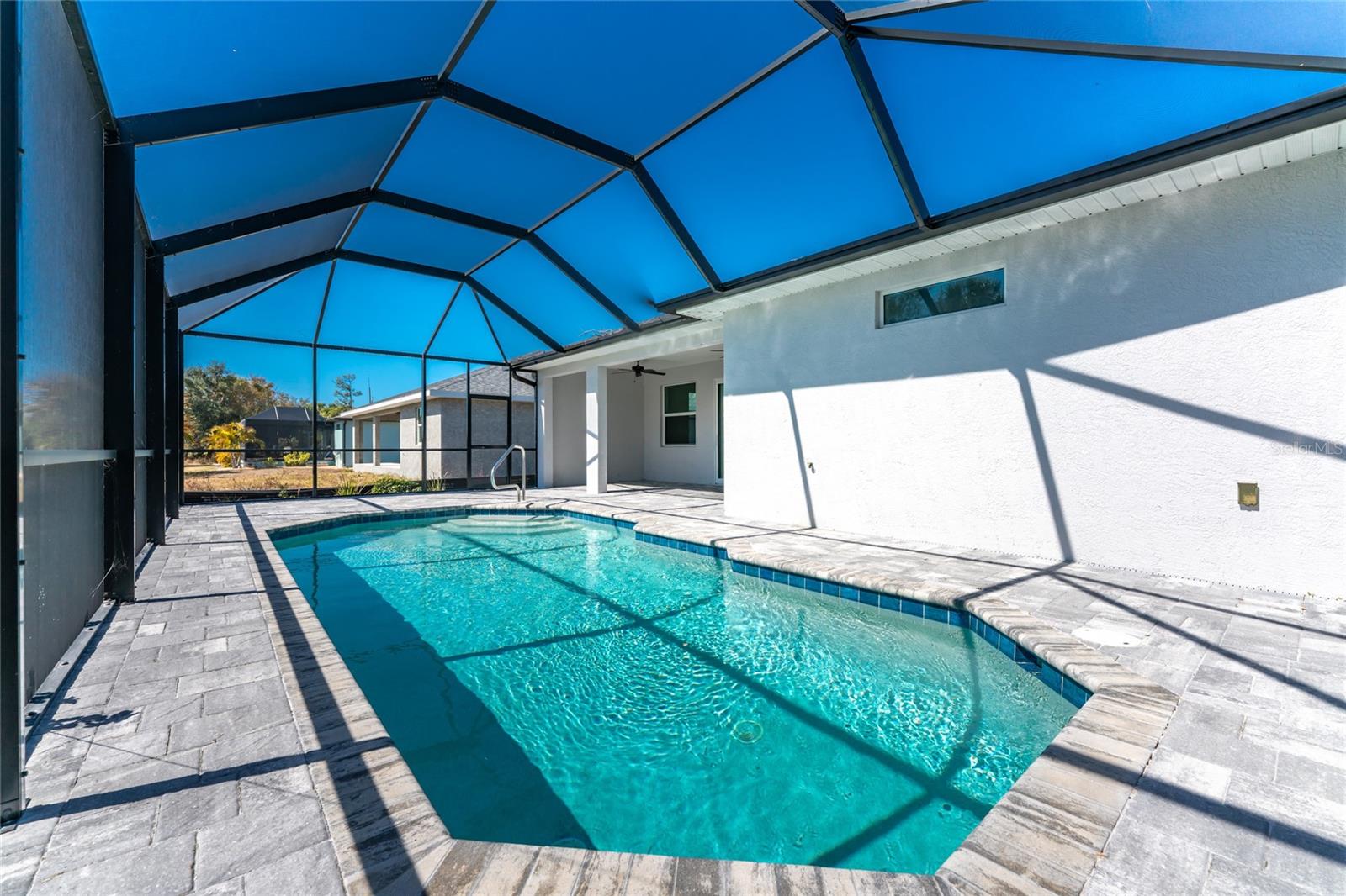 Image 43 of 57 For 399 Sunset Road N