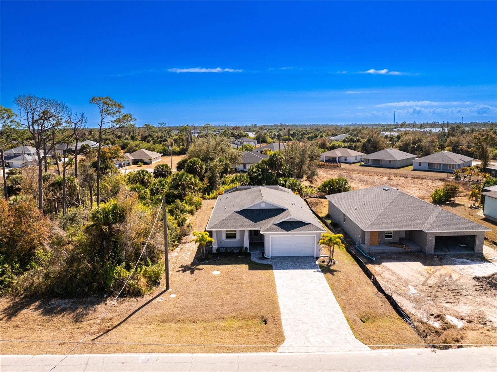 Image 47 of 57 For 399 Sunset Road N