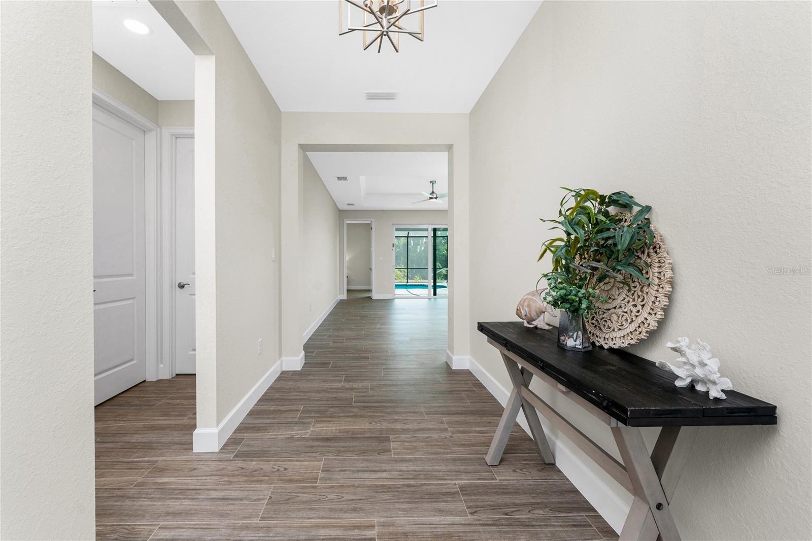 Image 8 of 57 For 399 Sunset Road N