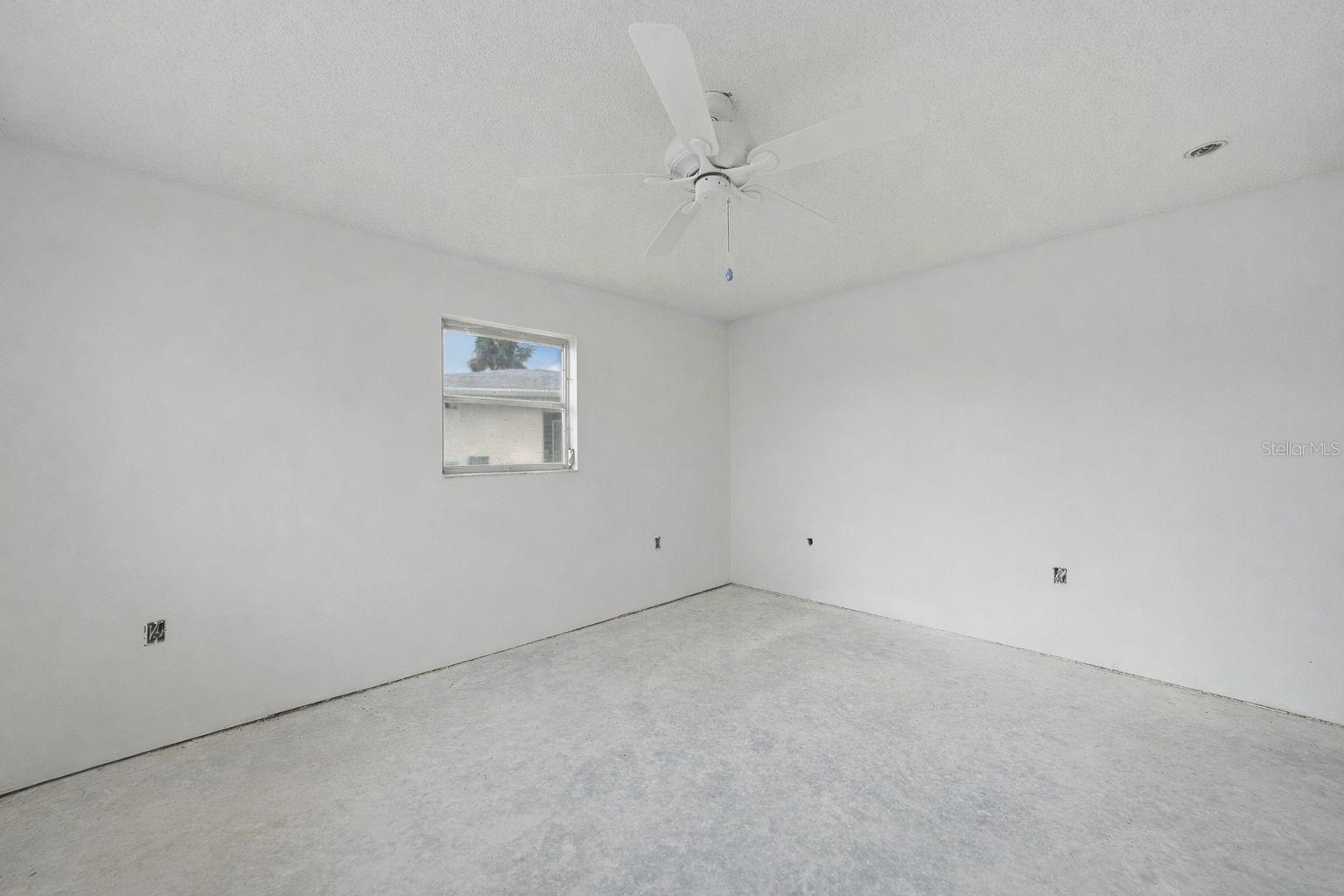 Listing photo id 16 for 40 Pearl Street 40