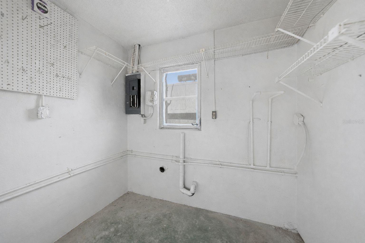 Listing photo id 28 for 40 Pearl Street 40