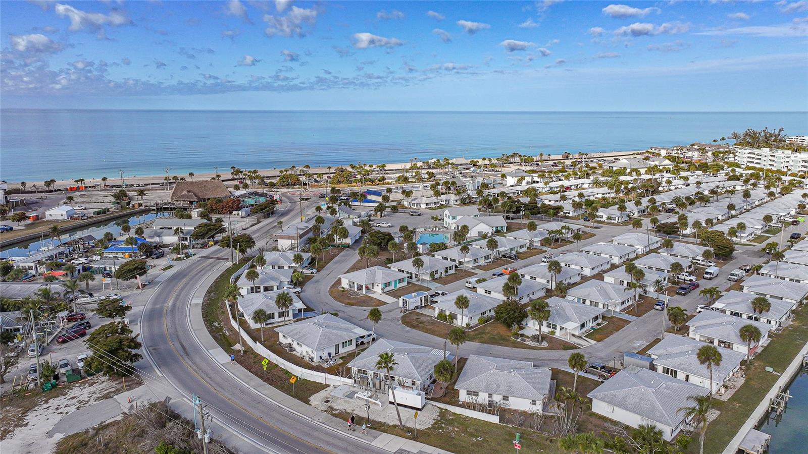 Listing photo id 46 for 40 Pearl Street 40