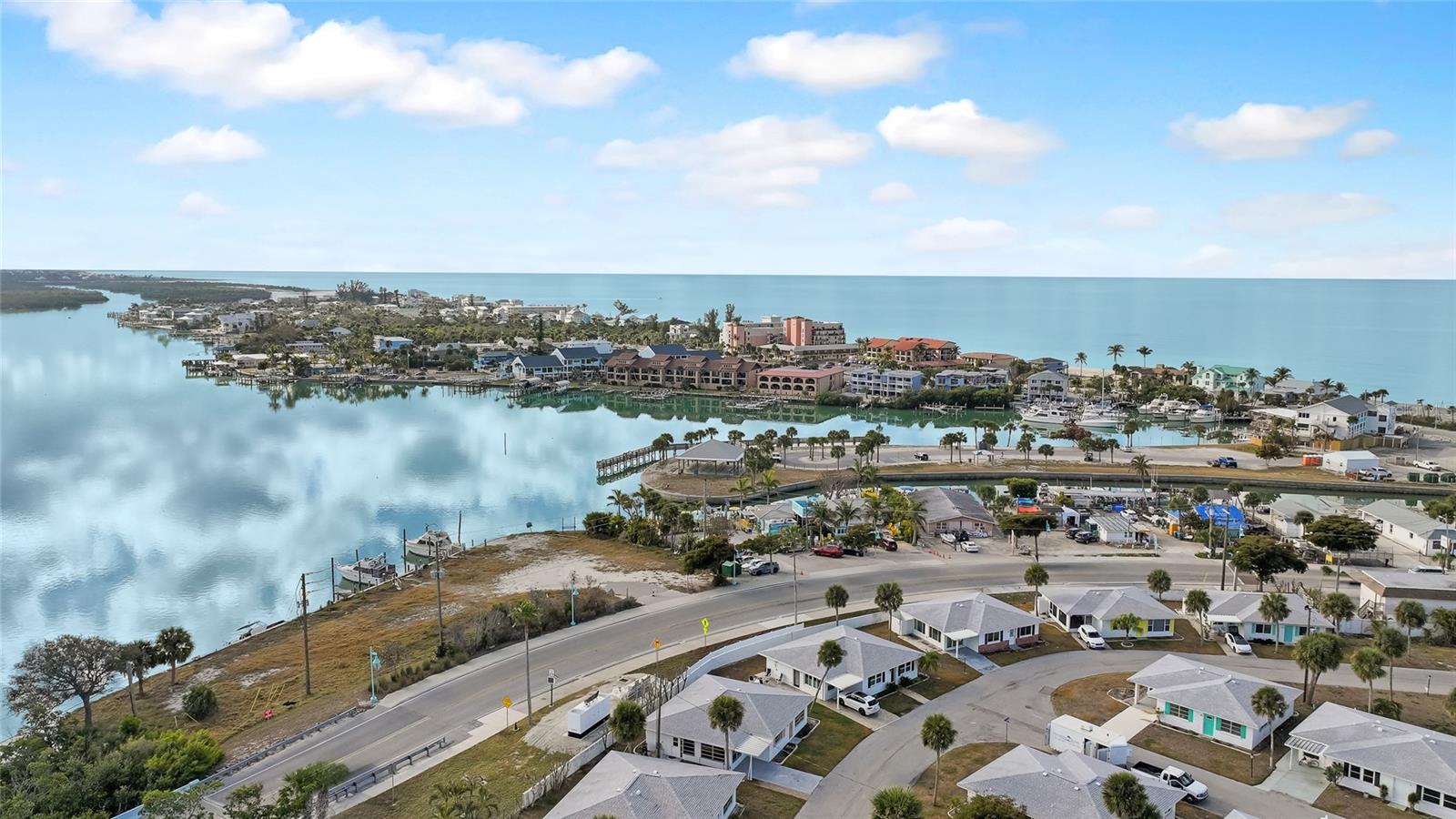 Listing photo id 50 for 40 Pearl Street 40