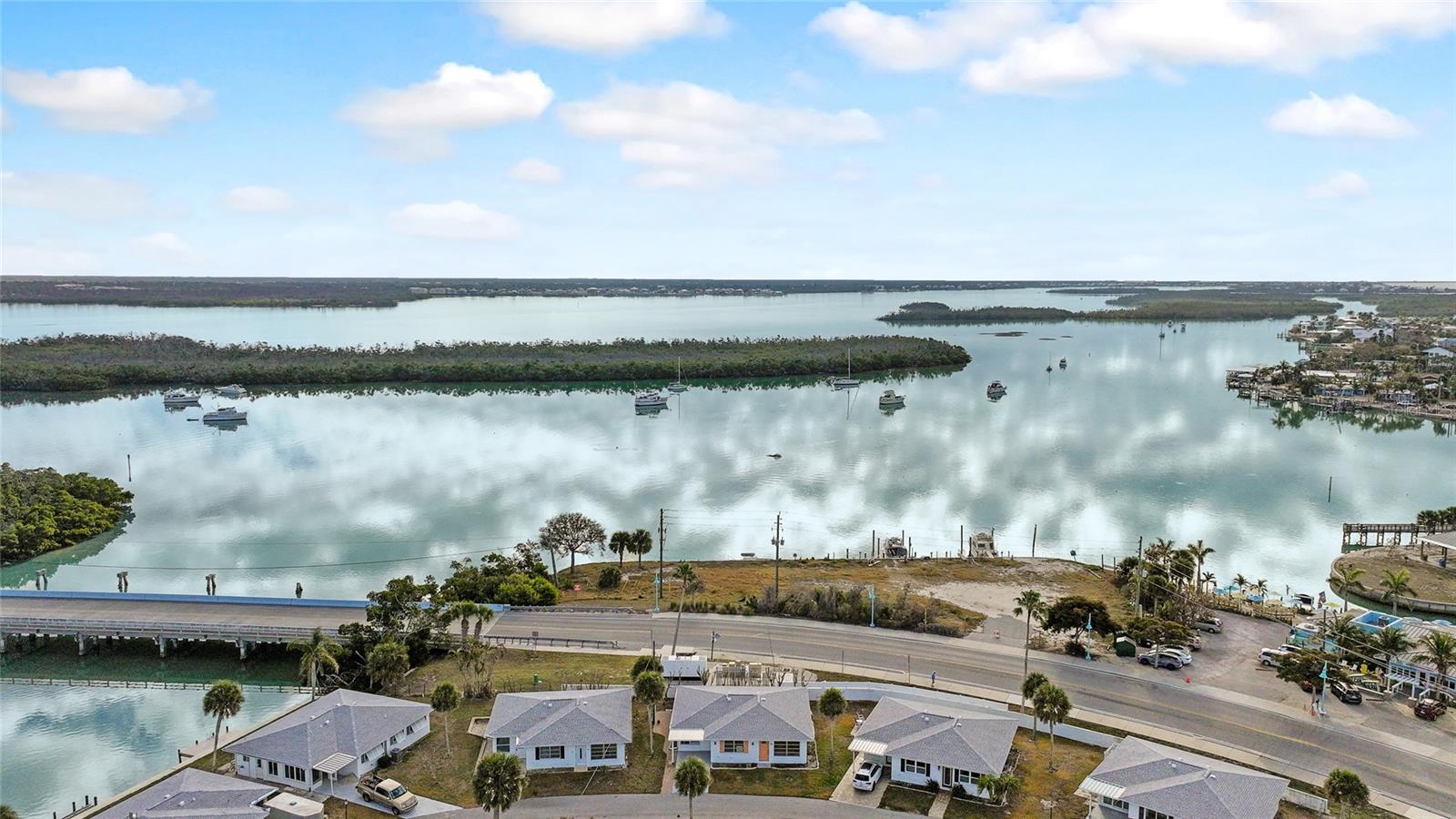 Listing photo id 53 for 40 Pearl Street 40