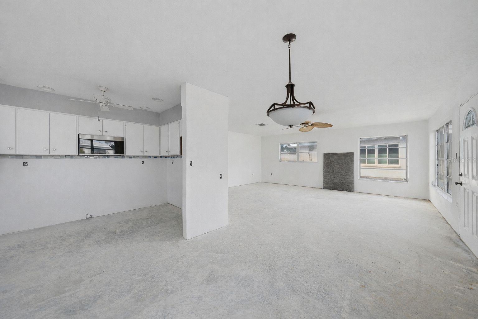 Listing photo id 6 for 40 Pearl Street 40