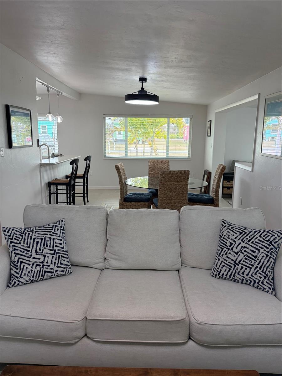 Image 11 of 27 For 1750 Winstan Avenue