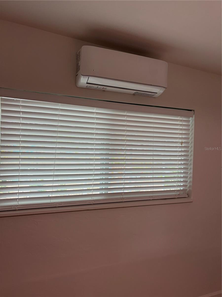 Image 24 of 27 For 1750 Winstan Avenue