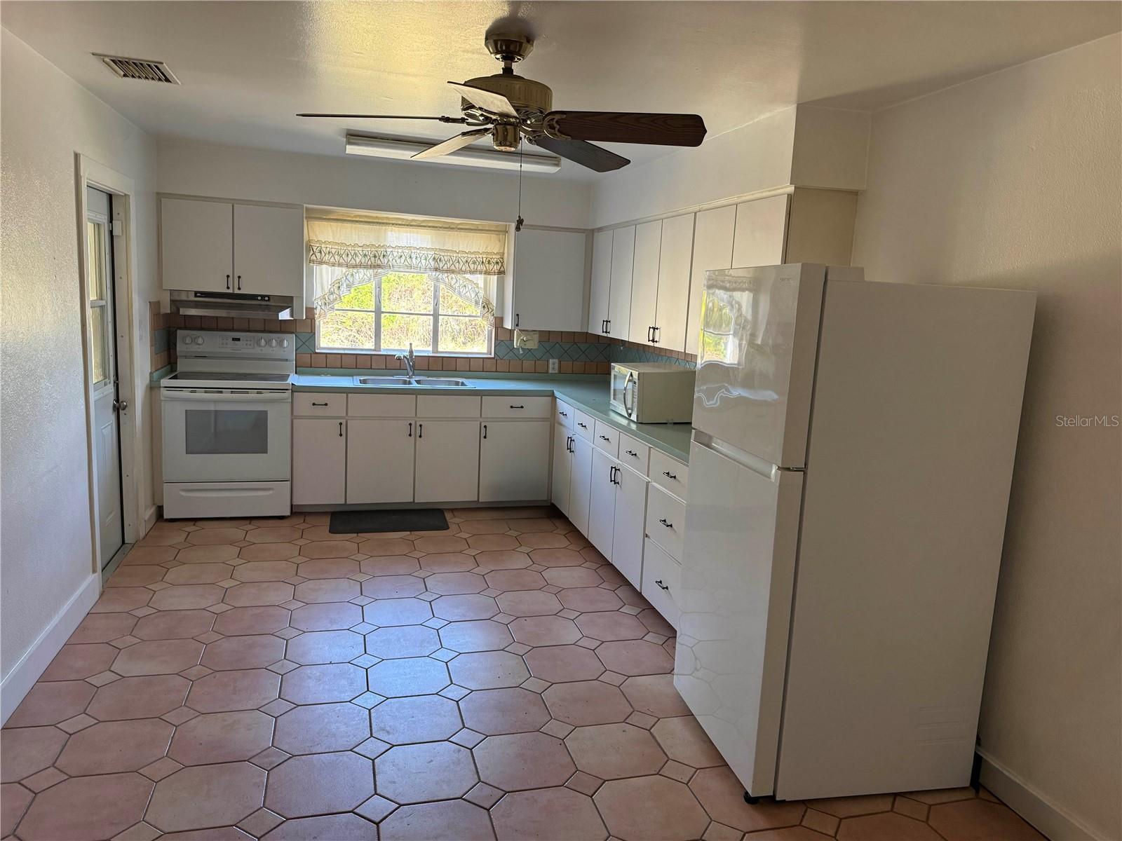 Image 25 of 40 For 6386 Scott Street