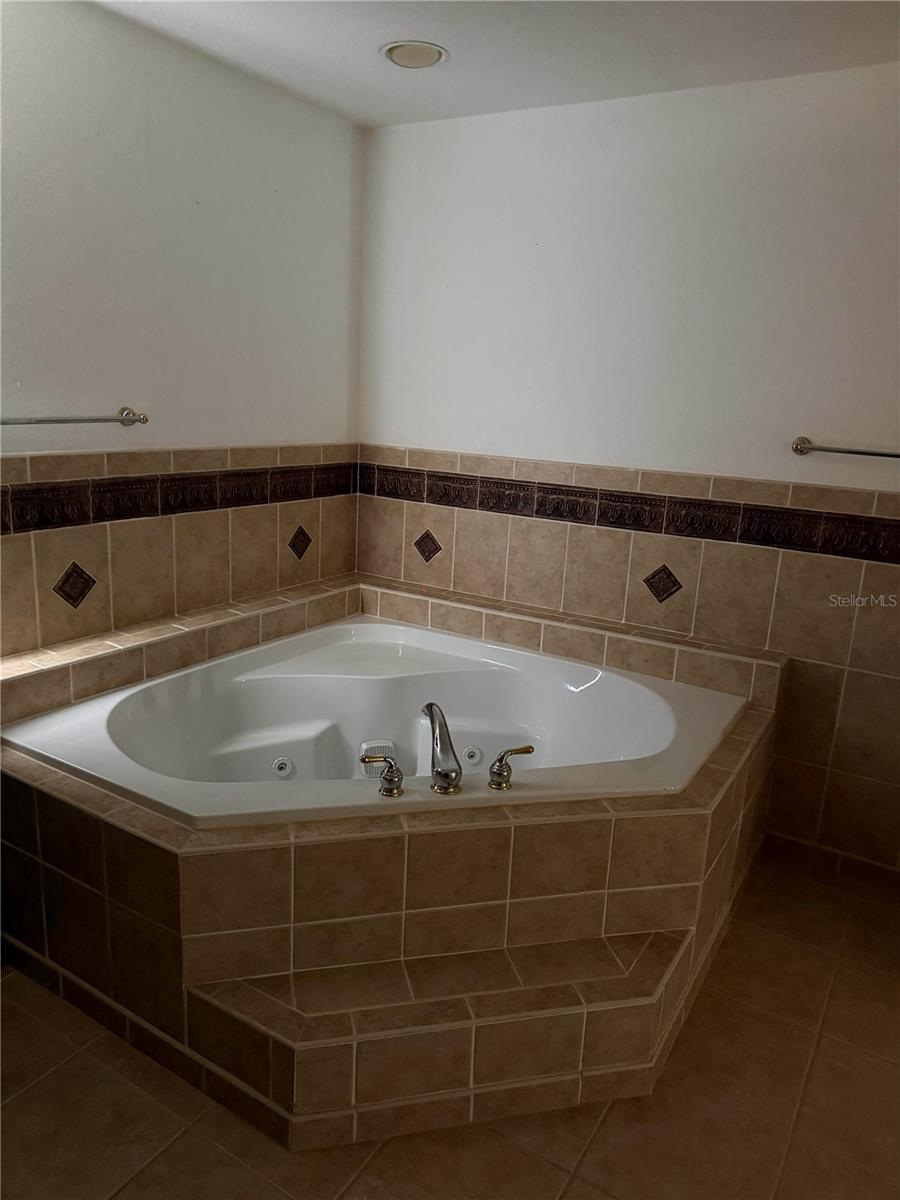 Image 29 of 40 For 6386 Scott Street