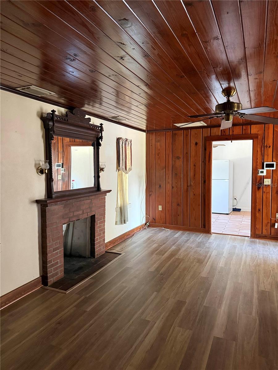 Image 32 of 40 For 6386 Scott Street