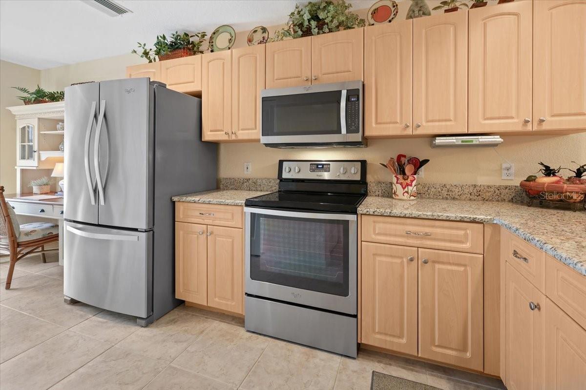 Image 7 of 47 For 9550 Fiddlers Green Circle 206