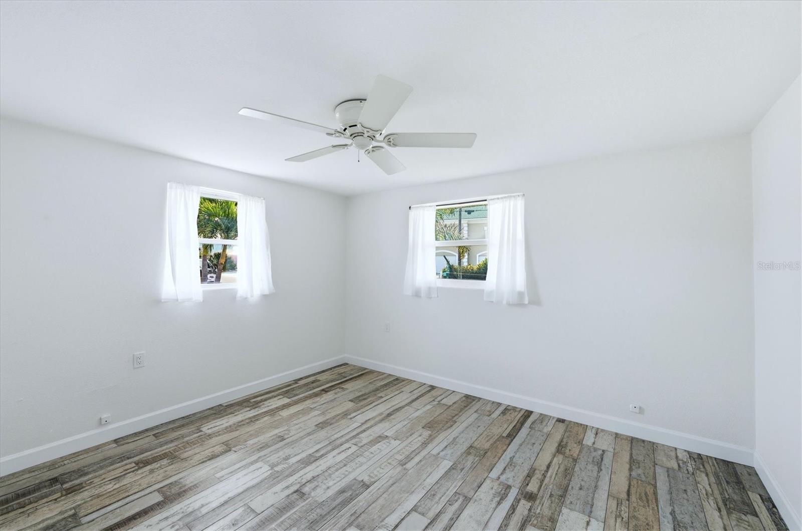 Image 16 of 61 For 1455 Lemon Bay Drive