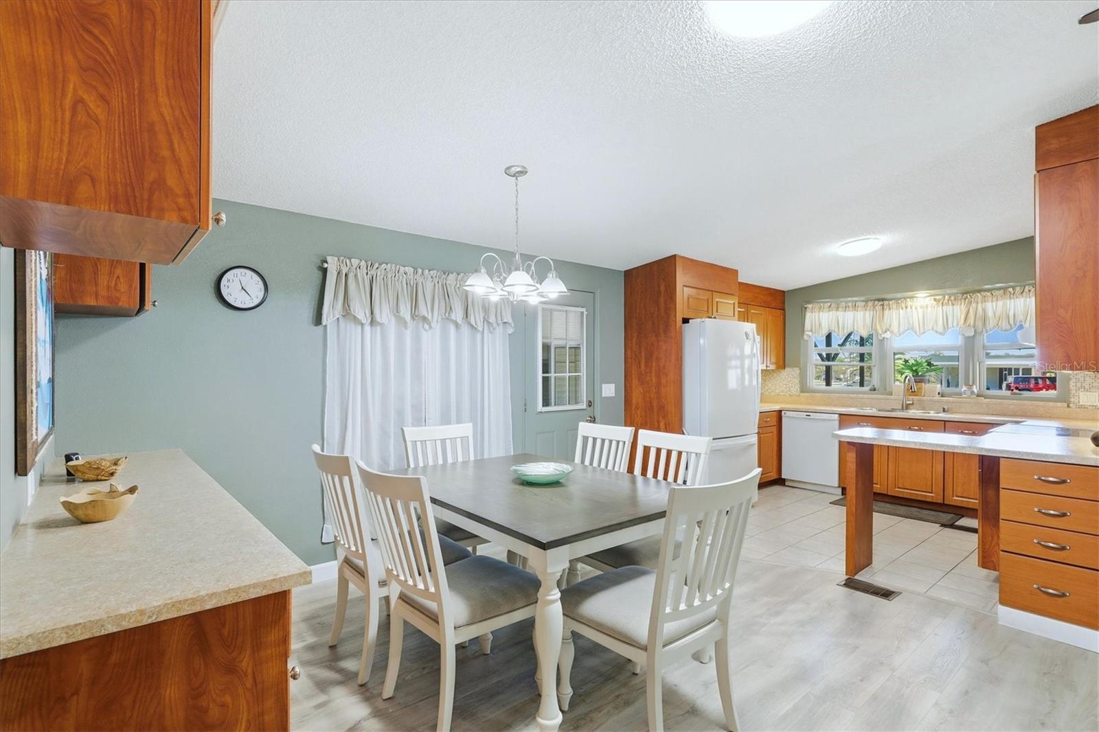 Image 11 of 52 For 6222 Falcon Drive