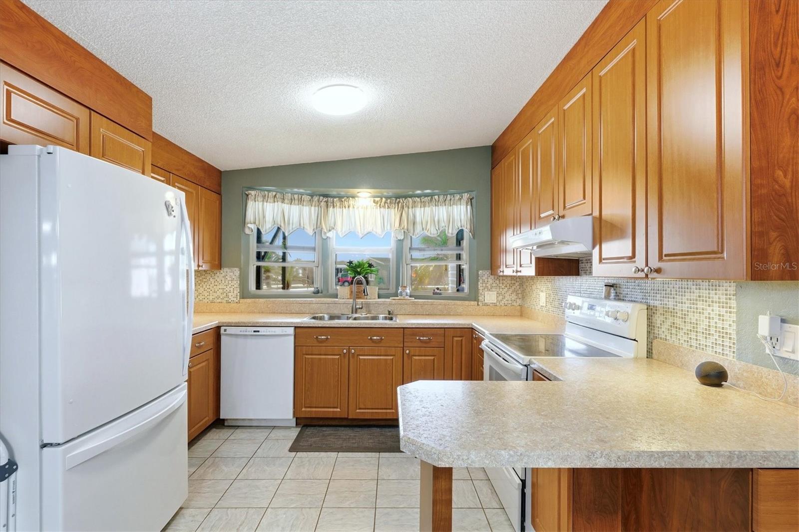 Image 12 of 52 For 6222 Falcon Drive