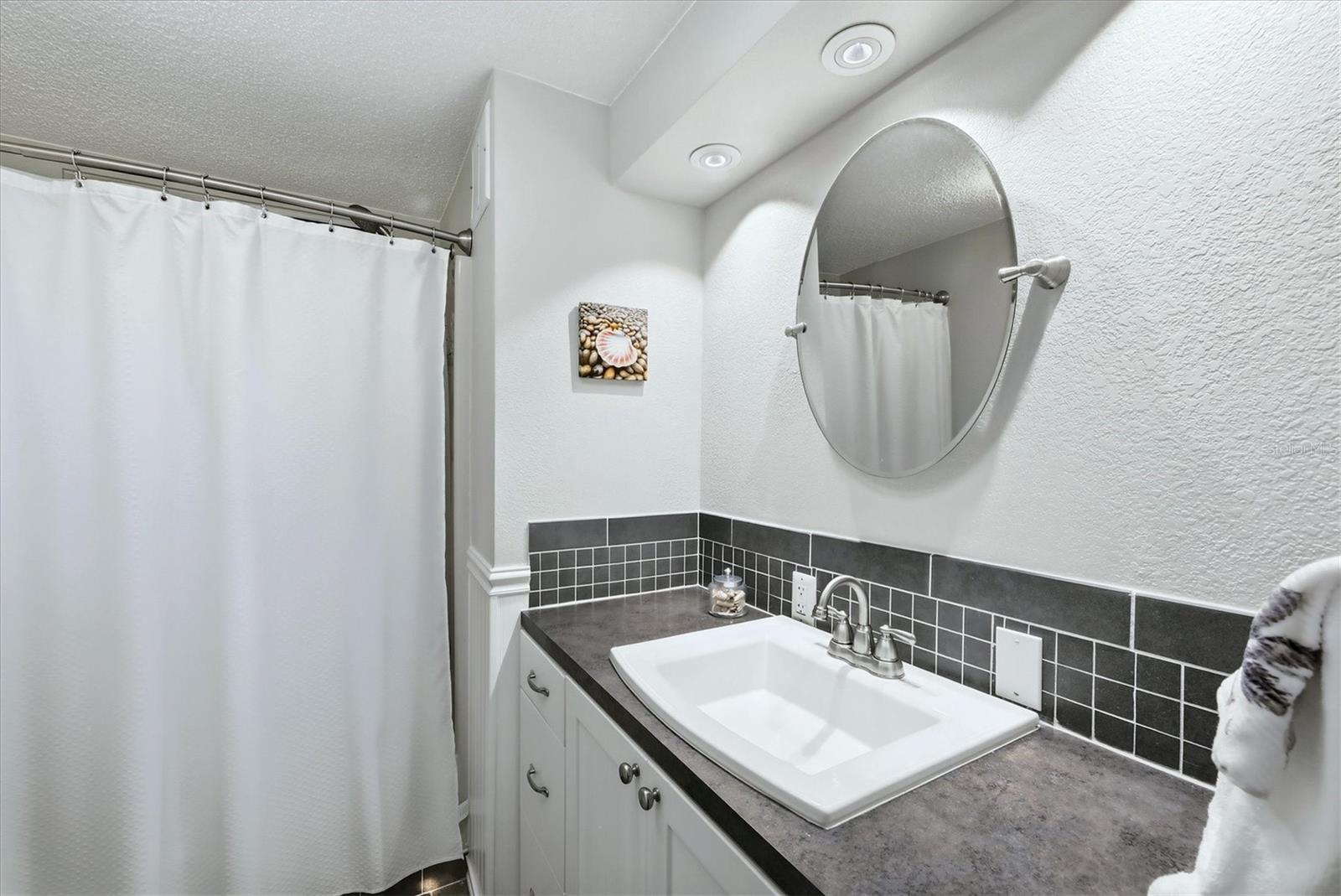 Image 21 of 52 For 6222 Falcon Drive