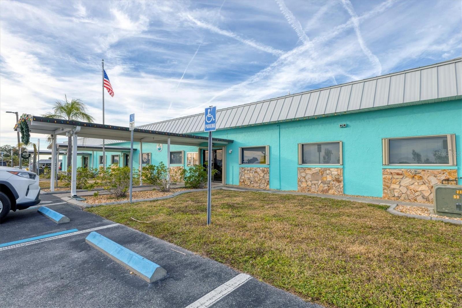 Image 35 of 52 For 6222 Falcon Drive