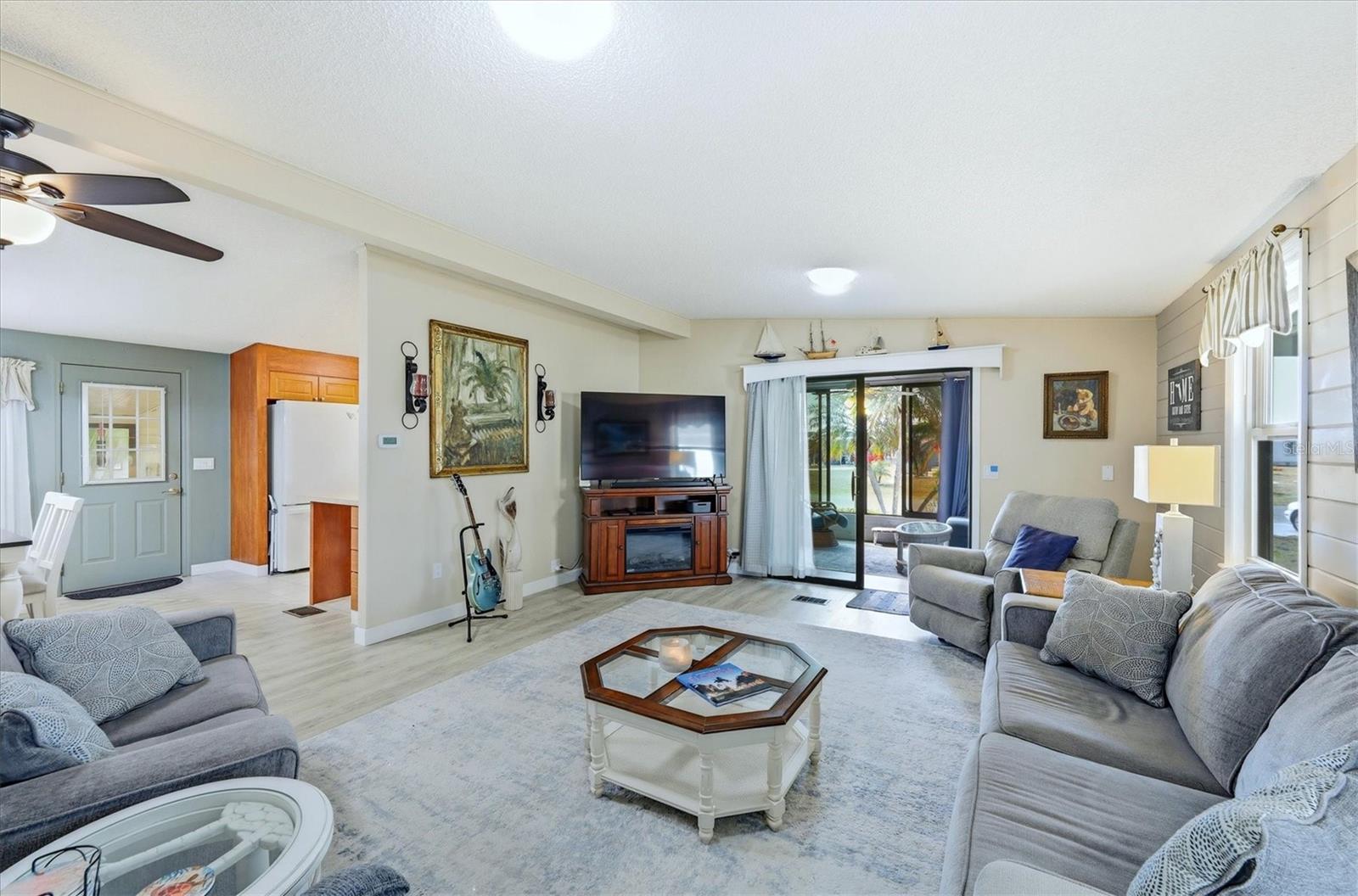 Image 7 of 52 For 6222 Falcon Drive