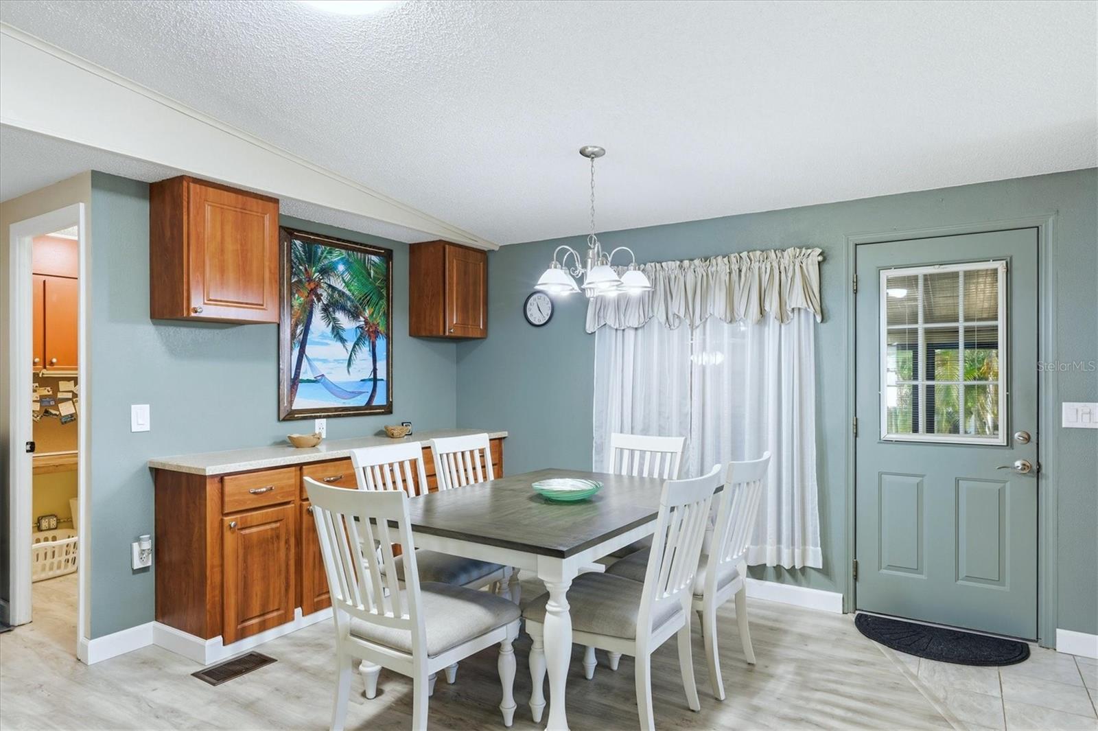 Image 9 of 52 For 6222 Falcon Drive