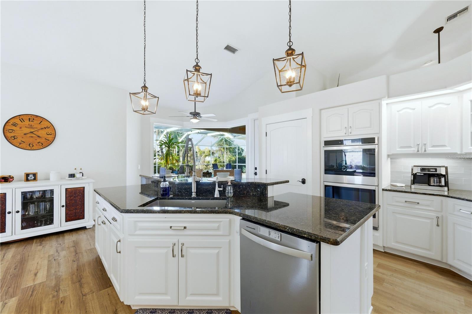 Image 10 of 40 For 978 Boundary Boulevard