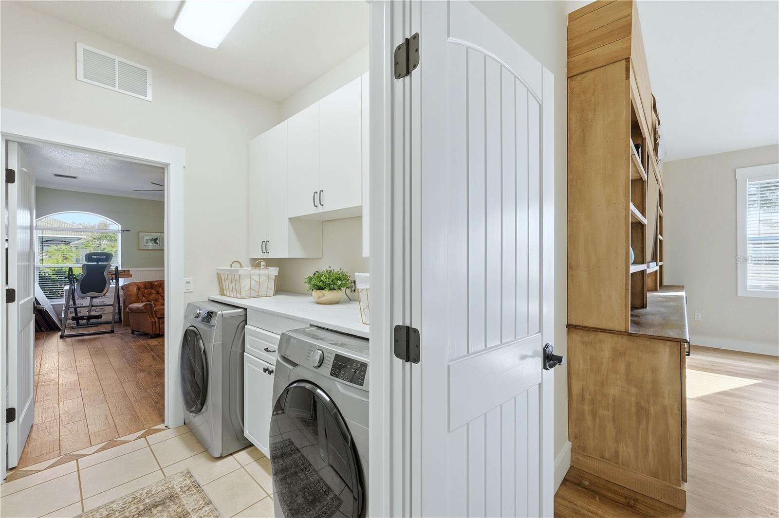 Image 29 of 40 For 978 Boundary Boulevard