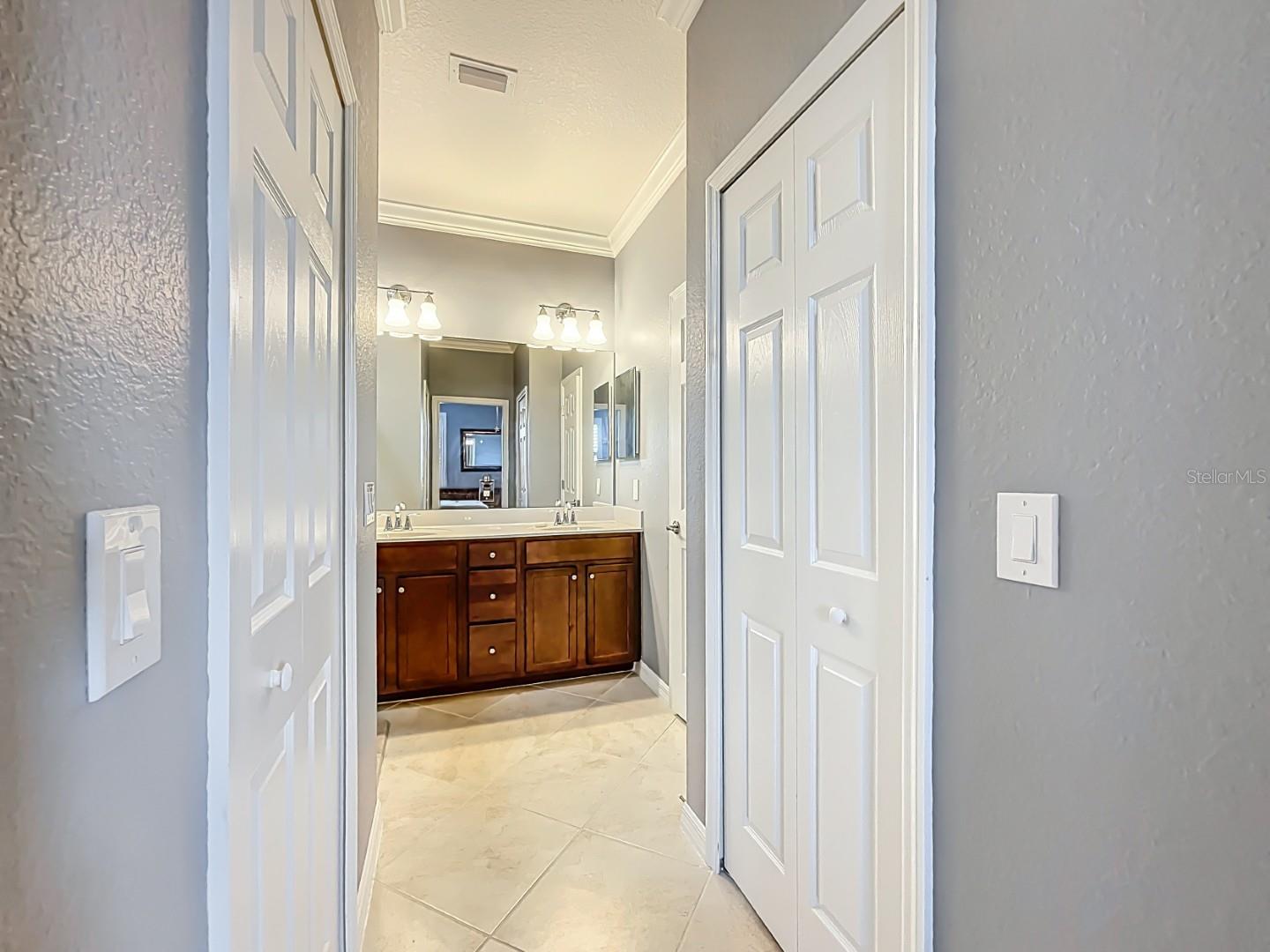 Image 29 of 51 For 20149 Lagente Circle