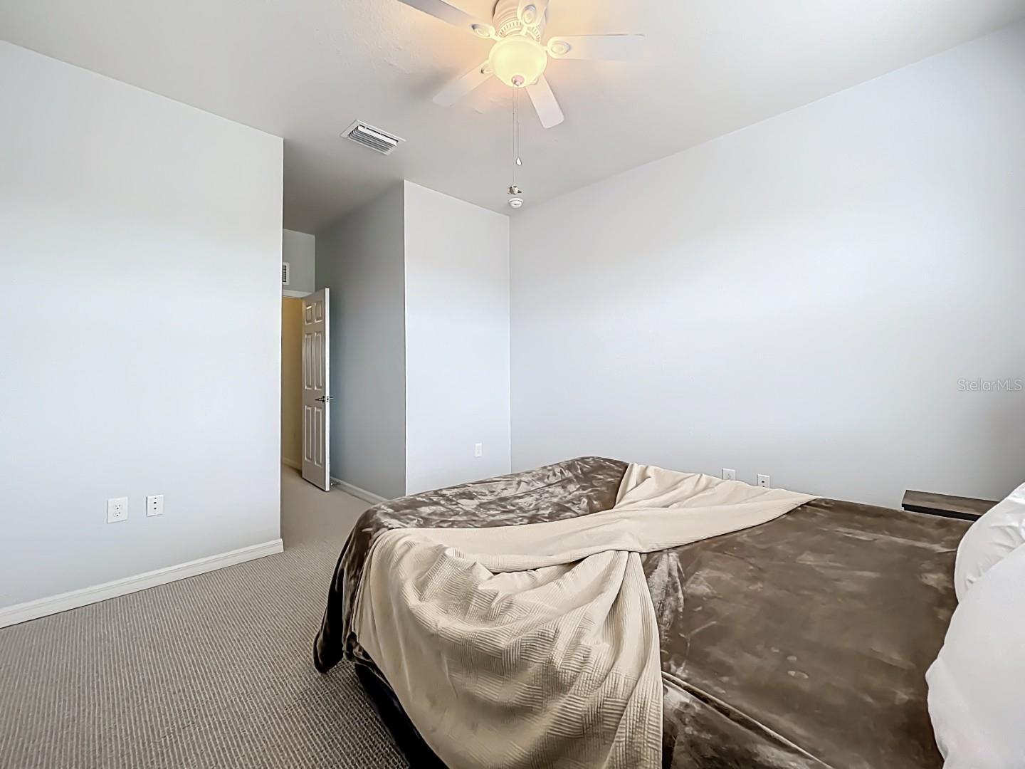 Image 35 of 51 For 20149 Lagente Circle