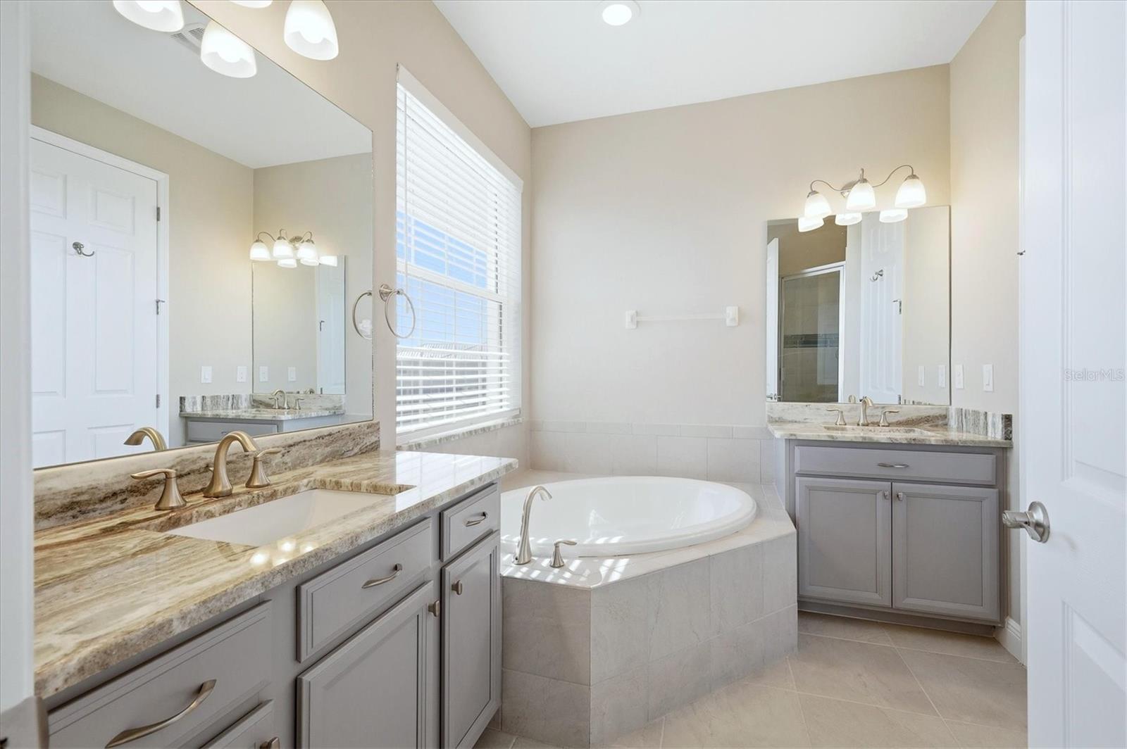 Image 22 of 64 For 10309 Coral Landings Court 100