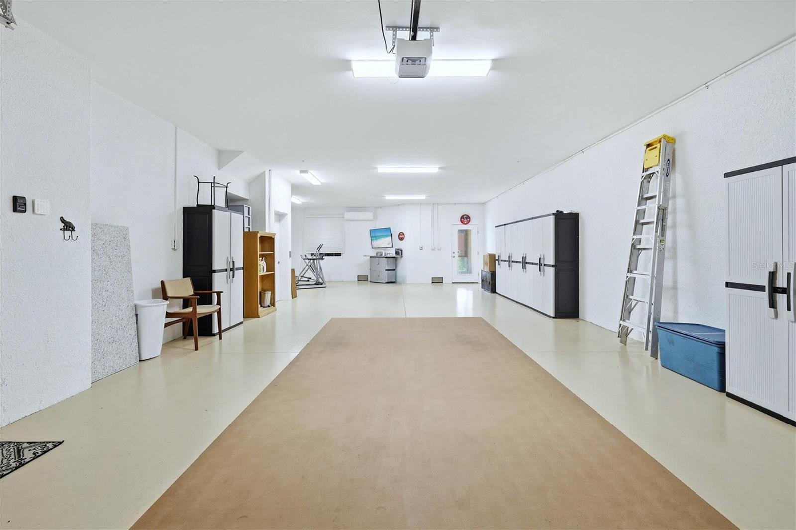 Image 28 of 64 For 10309 Coral Landings Court 100