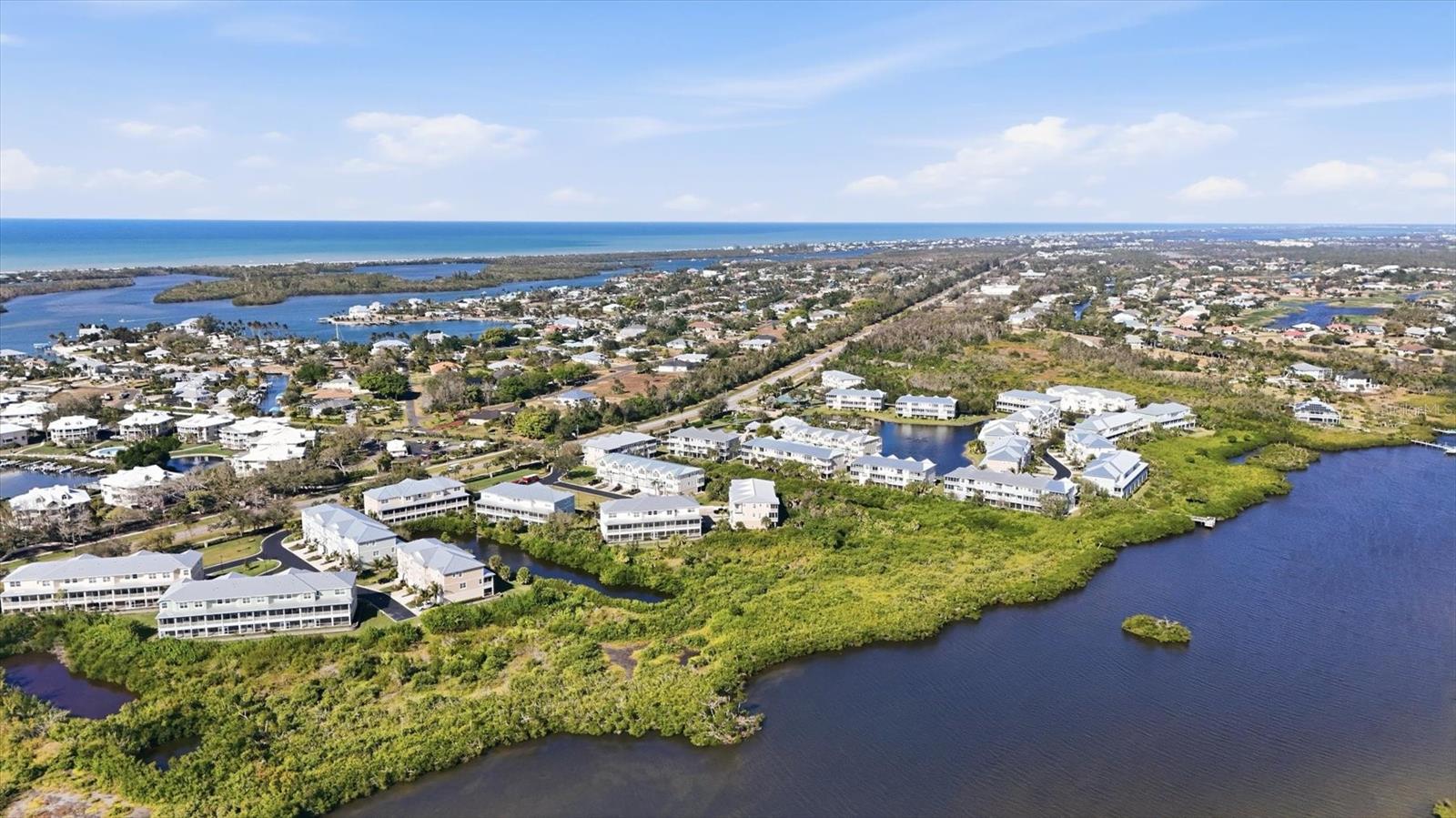 Image 35 of 64 For 10309 Coral Landings Court 100