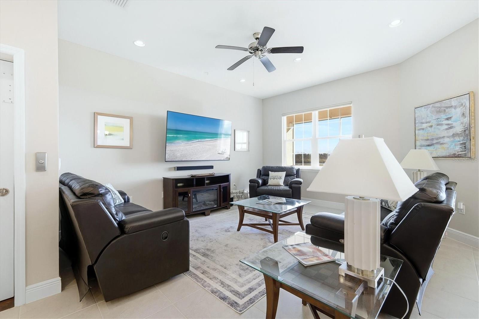 Image 6 of 64 For 10309 Coral Landings Court 100