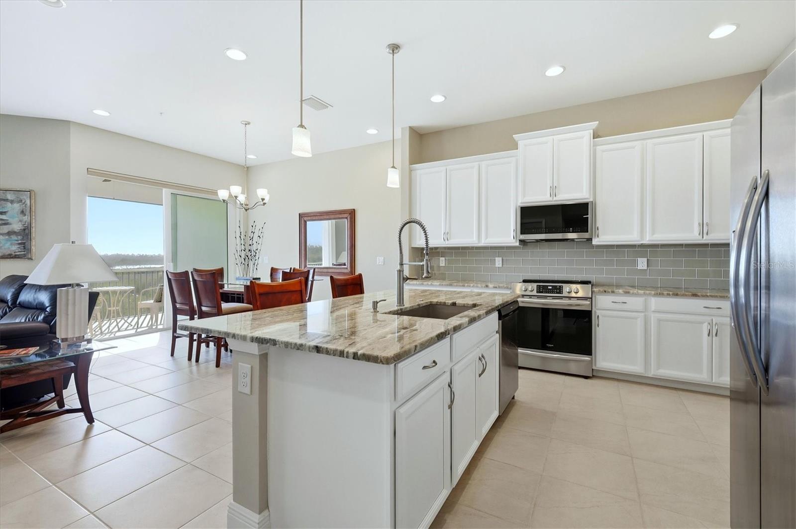 Image 9 of 64 For 10309 Coral Landings Court 100