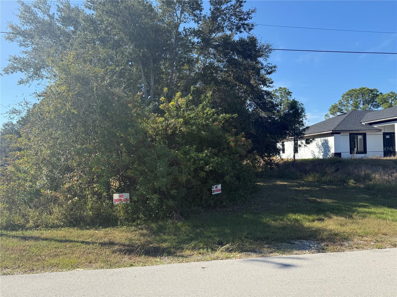 Image 3 of 4 For 205 Gilbert Avenue N