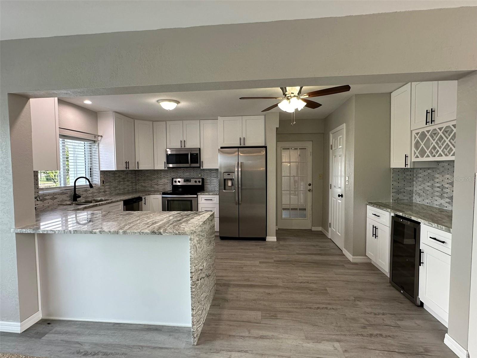 Image 10 of 37 For 135 Godfrey Avenue Ne