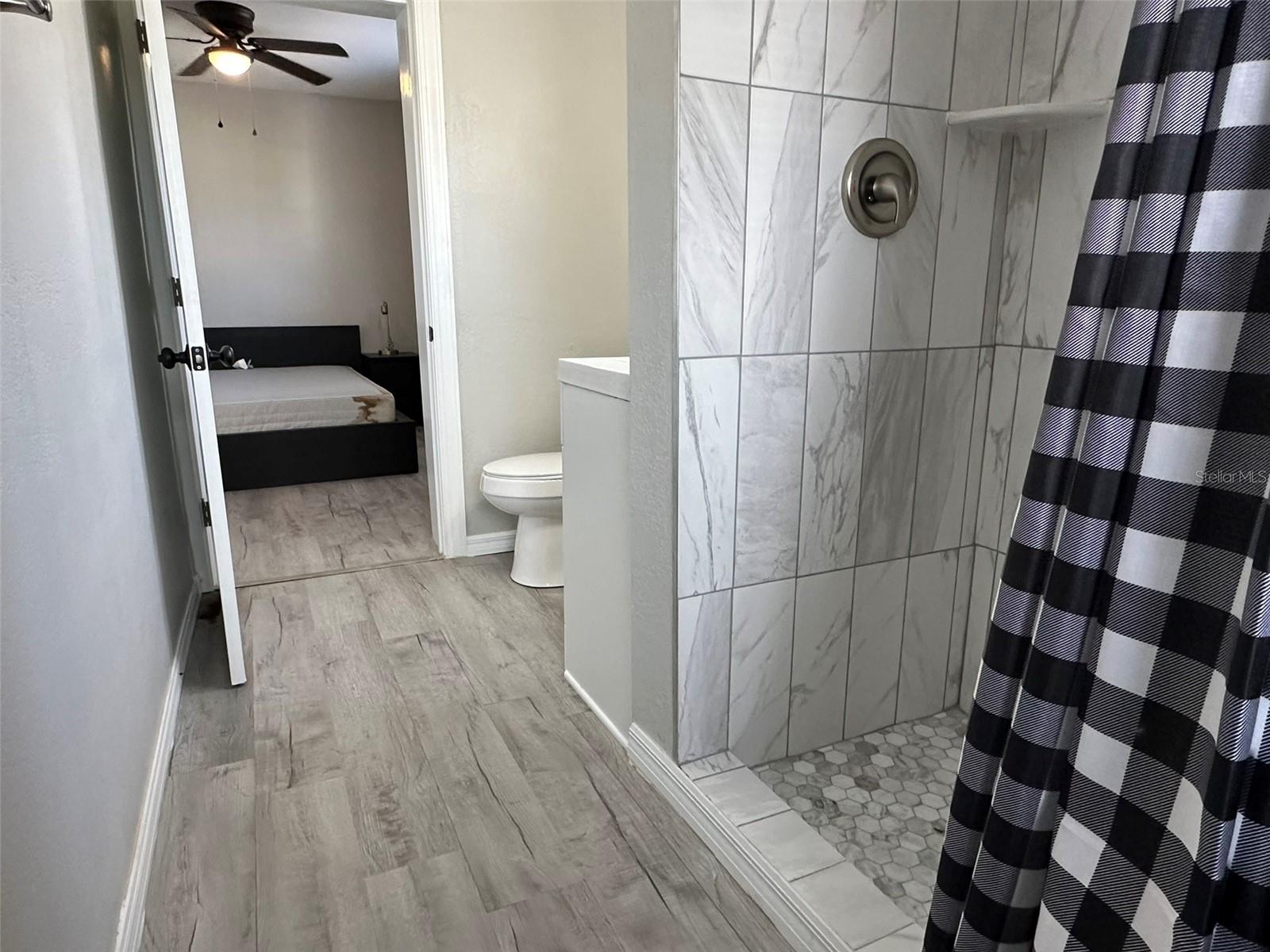 Image 16 of 37 For 135 Godfrey Avenue Ne