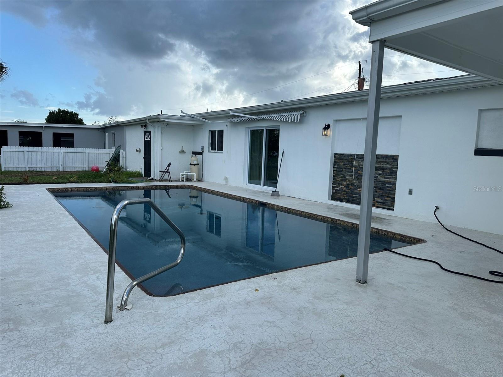 Image 23 of 37 For 135 Godfrey Avenue Ne