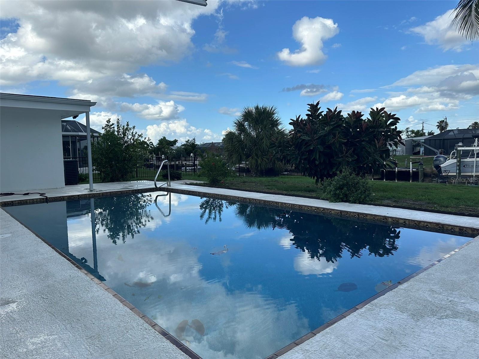 Image 24 of 37 For 135 Godfrey Avenue Ne