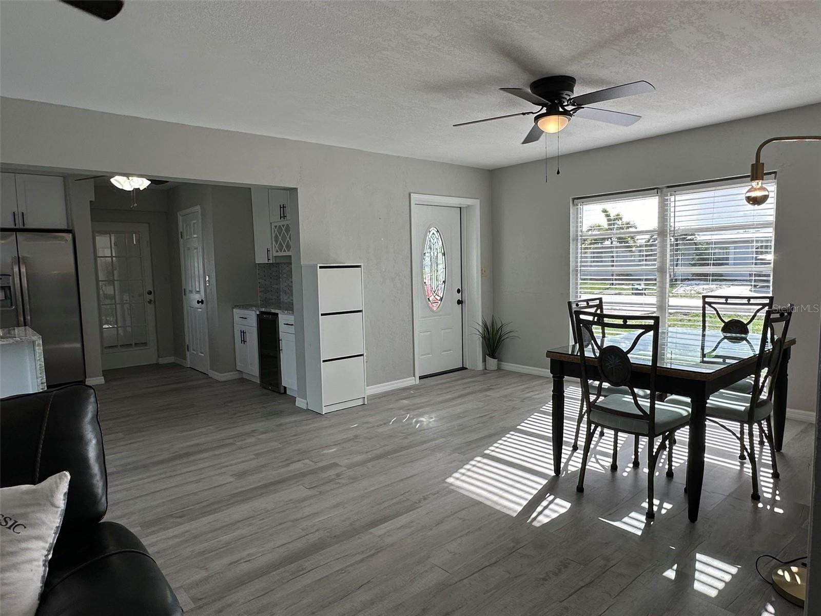 Image 7 of 37 For 135 Godfrey Avenue Ne