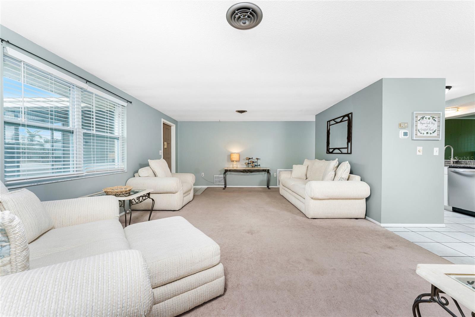 Image 10 of 58 For 1365 De Prie Road