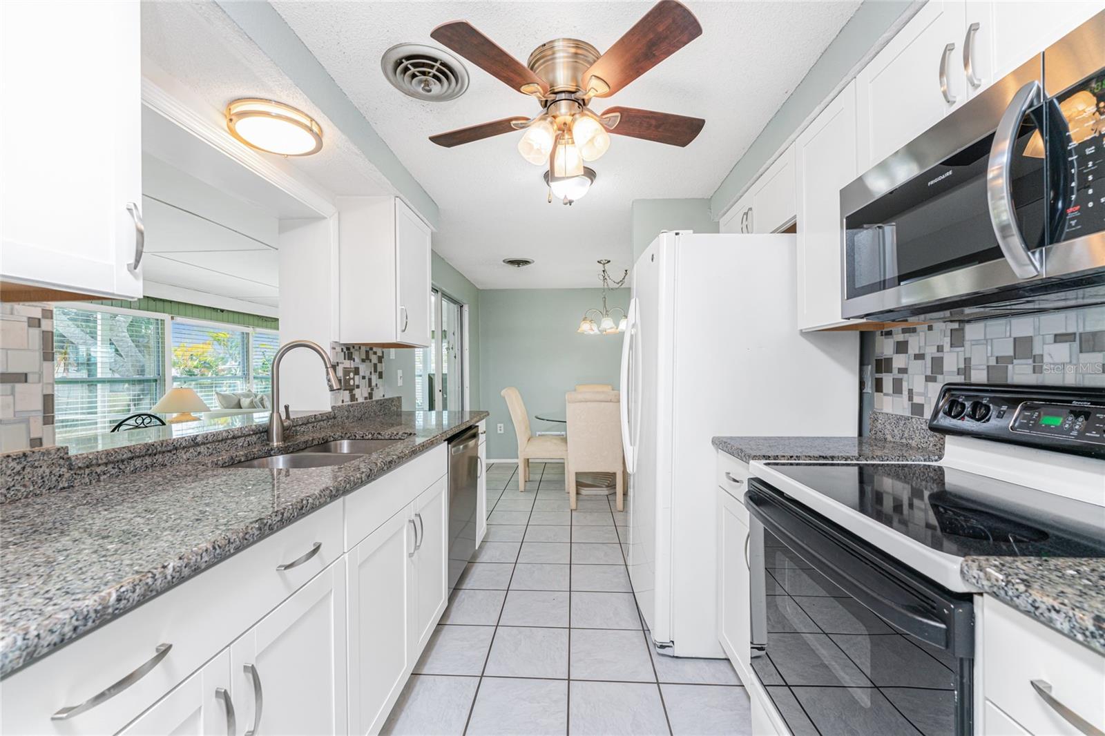 Image 5 of 58 For 1365 De Prie Road