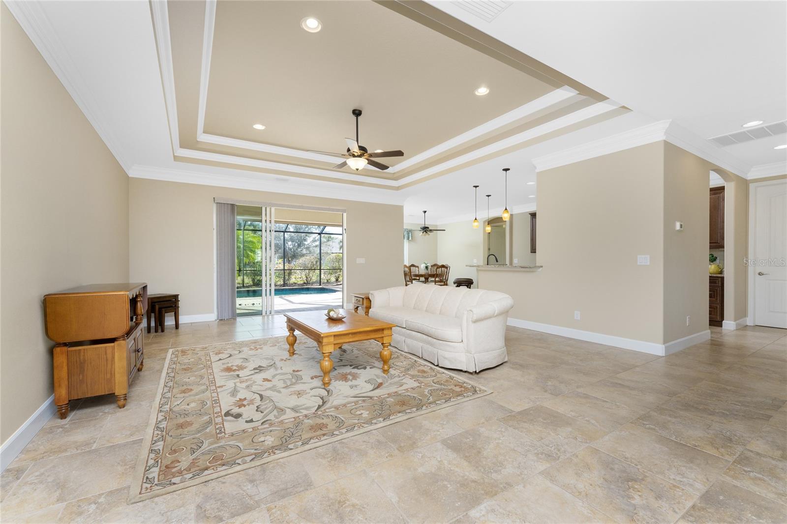 Image 4 of 65 For 250 Rotonda Boulevard N