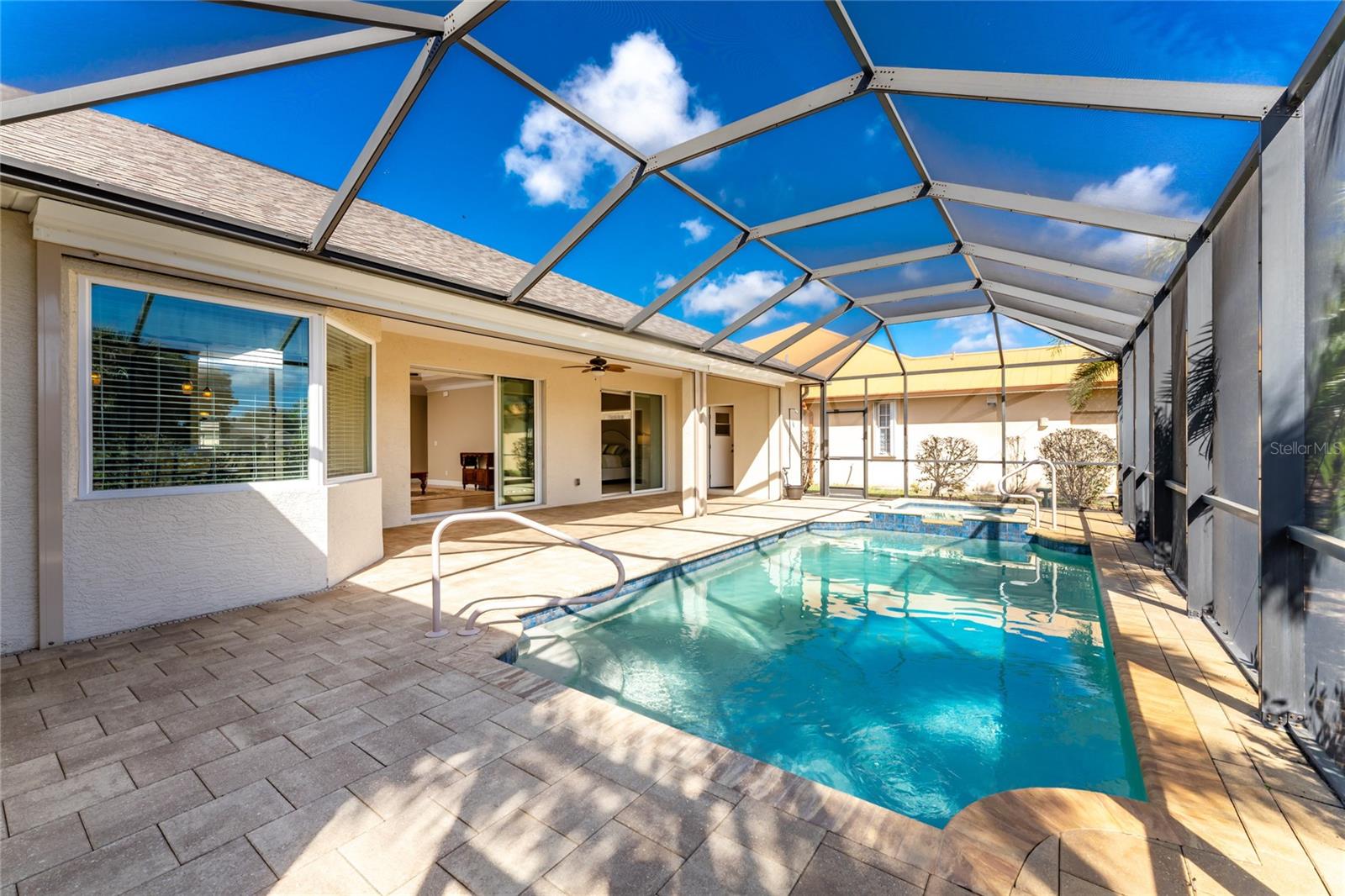 Image 40 of 65 For 250 Rotonda Boulevard N