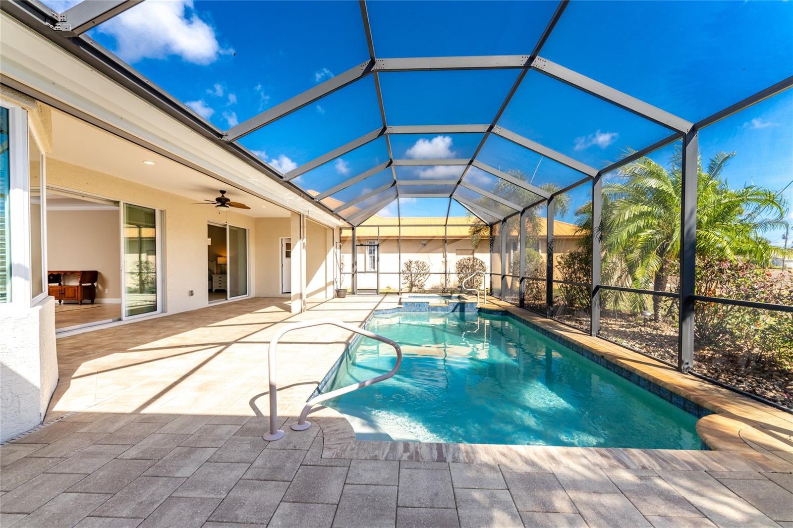 Image 41 of 65 For 250 Rotonda Boulevard N