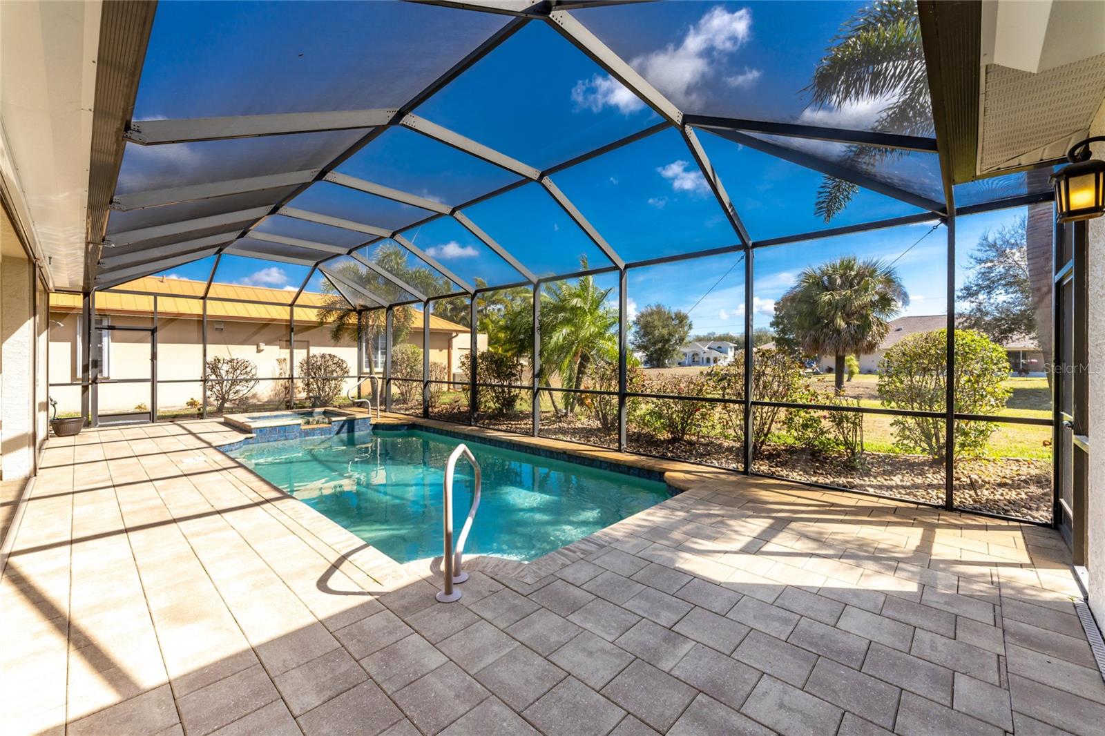 Image 42 of 65 For 250 Rotonda Boulevard N